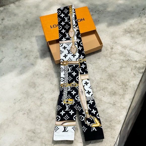 Louis Vuitton Silk Monogram Confidential Bandeau Black Scarf - Picture 2 of 9
